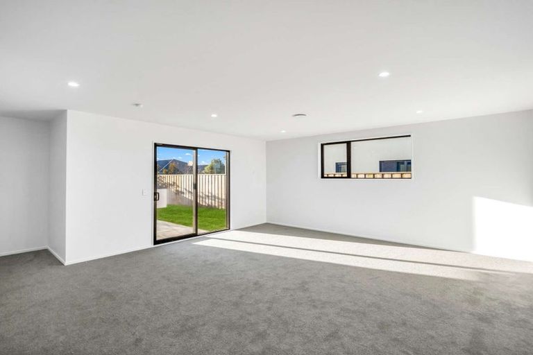 Photo of property in 15 Ivan Mauger Place, Rolleston, 7615