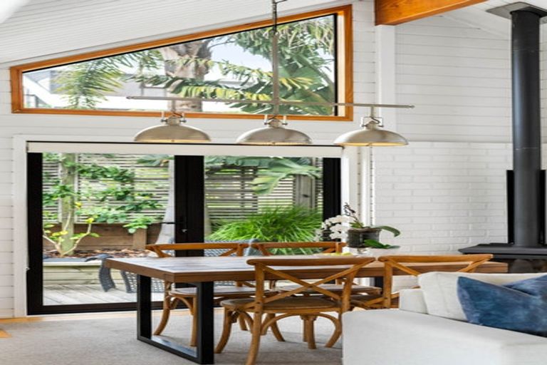 Photo of property in 130 Tirohanga Drive, Whangamata, 3620