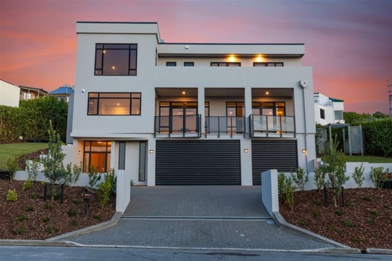 Photo of property in 4 Scarff Place, Cashmere, Christchurch, 8022