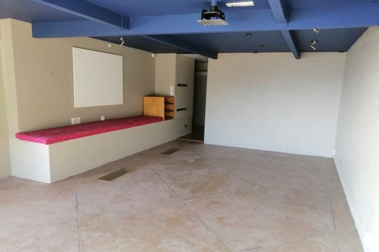 Photo of property in 52 Waitohu Road, York Bay, Lower Hutt, 5013