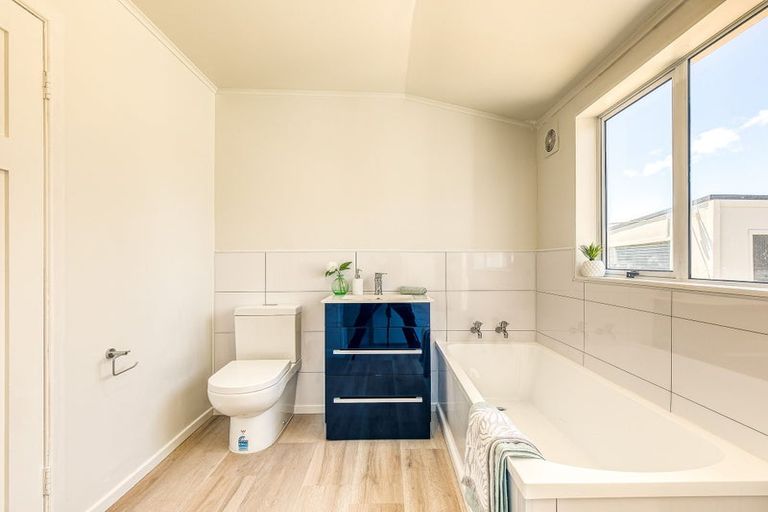 Photo of property in 27 Awatea Street, Ranui, Porirua, 5024