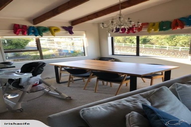 Photo of property in 24a East Coast Road, Milford, Auckland, 0620