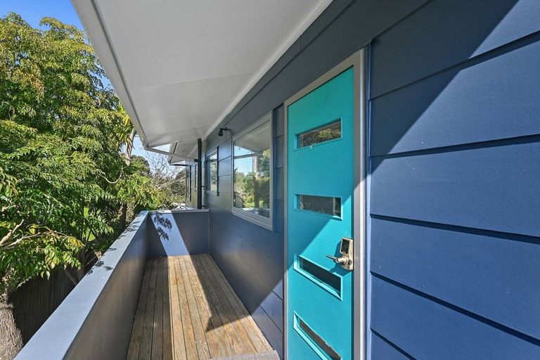 Photo of property in 1291 Whangaparaoa Road, Army Bay, Whangaparaoa, 0930