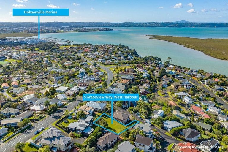 Photo of property in 5 Graceview Way, West Harbour, Auckland, 0618