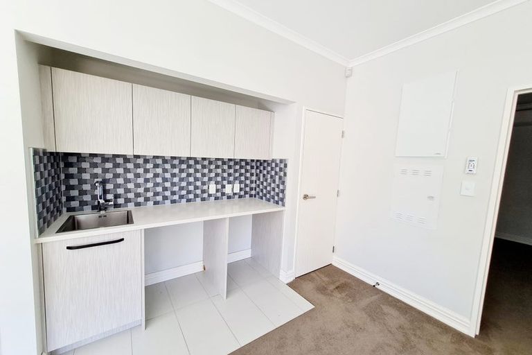 Photo of property in 82 Kyle Road, Greenhithe, Auckland, 0632