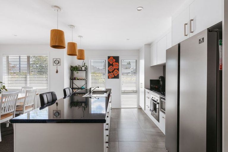 Photo of property in 73 Bert Wall Drive, Omokoroa, 3114