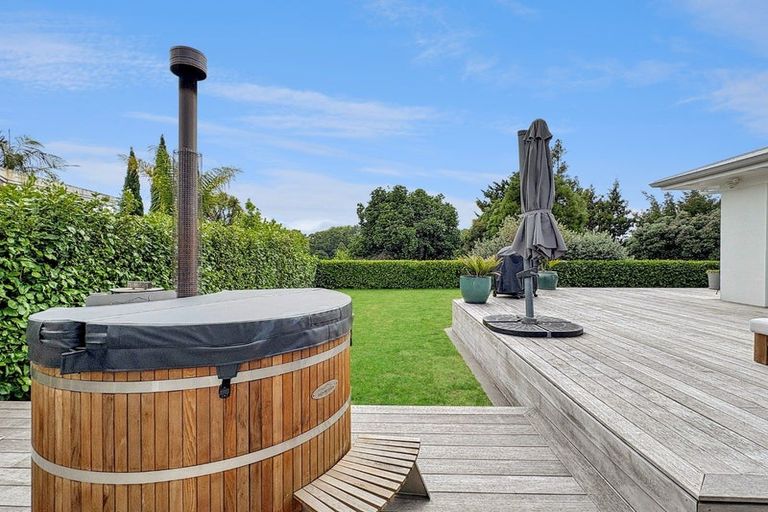 Photo of property in 70 Beerescourt Road, Beerescourt, Hamilton, 3200