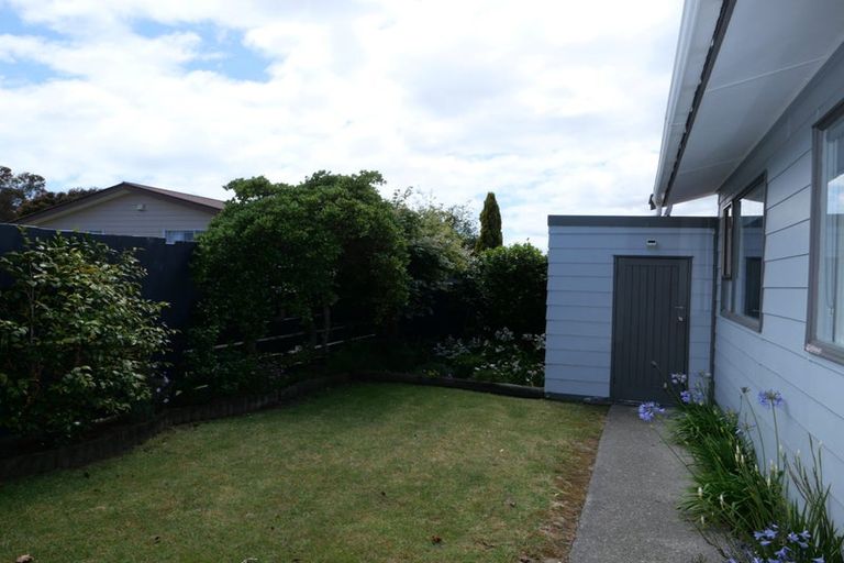 Photo of property in 7b Cypress Grove, Paraparaumu, 5032