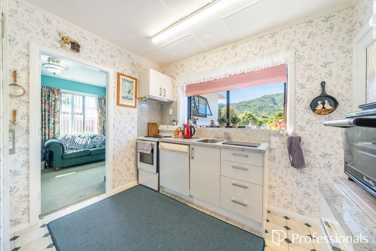 Photo of property in 34 Wellington Road, Wainuiomata, Lower Hutt, 5014