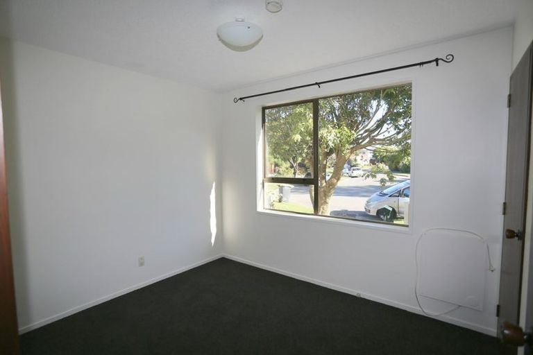 Photo of property in 22 Geraldo Place, Russley, Christchurch, 8042