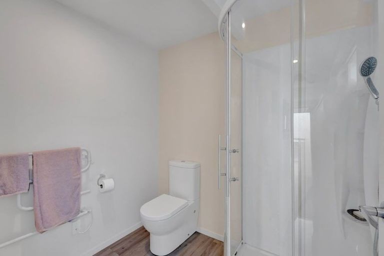 Photo of property in 46 Lismore Street, Merrilands, New Plymouth, 4312