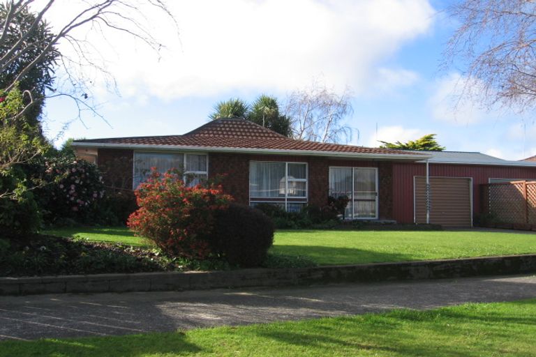 Photo of property in 11 Drury Street, Cloverlea, Palmerston North, 4412