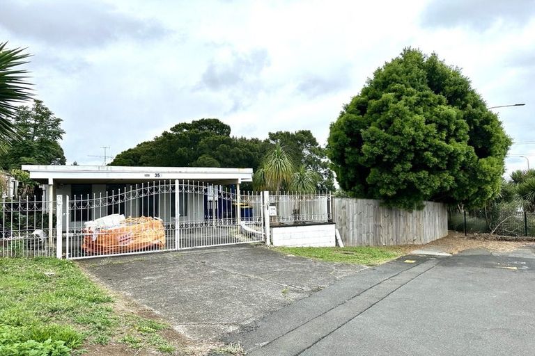 Photo of property in 358 Te Atatu Road, Te Atatu South, Auckland, 0610