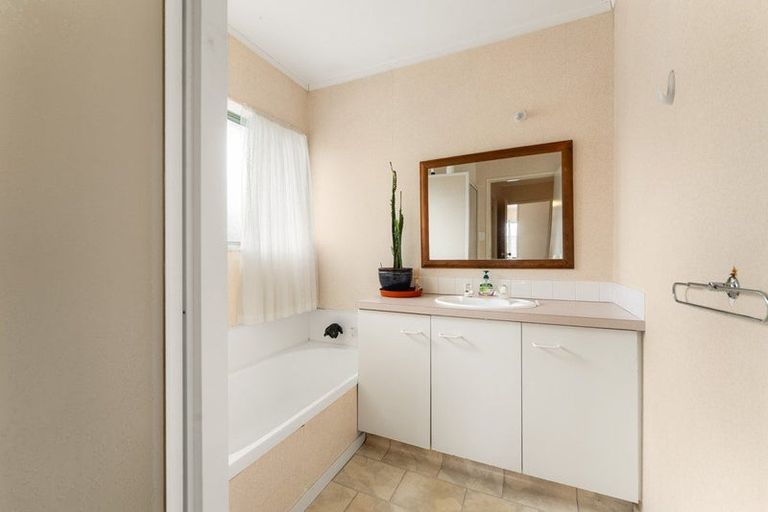 Photo of property in 17b Corinna Street, Welcome Bay, Tauranga, 3112