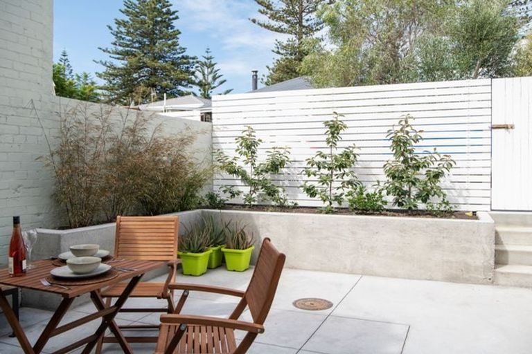 Photo of property in 490 Hastings Street, Napier South, Napier, 4110