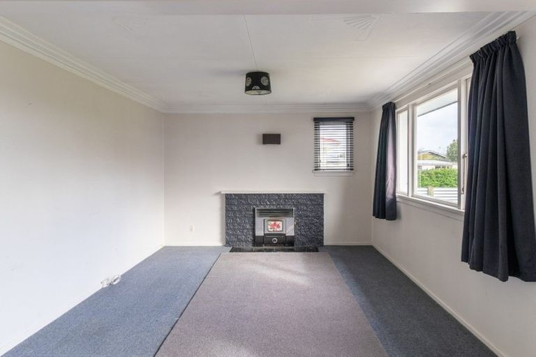 Photo of property in 16 Forfar Crescent, Rockdale, Invercargill, 9812