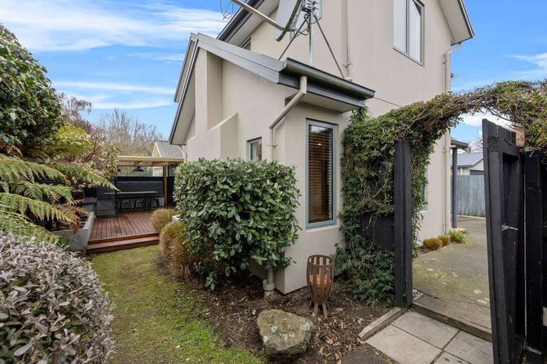 Photo of property in 3/218 Springfield Road, St Albans, Christchurch, 8014