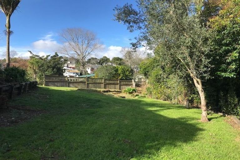 Photo of property in 9 John Gill Road, Cockle Bay, Auckland, 2014