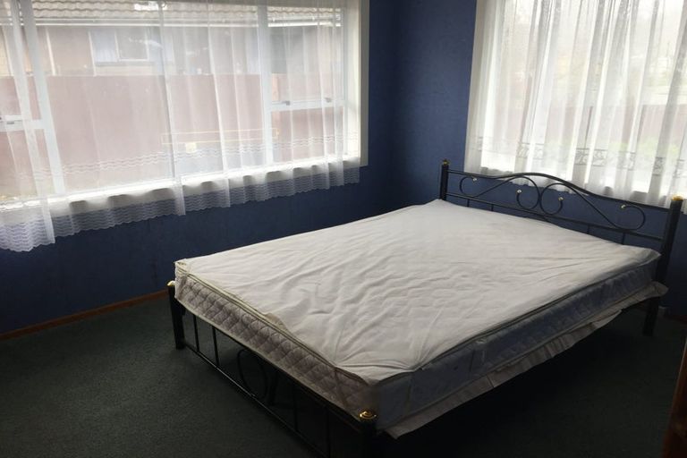 Photo of property in 38 Dickson Crescent, Hornby, Christchurch, 8042