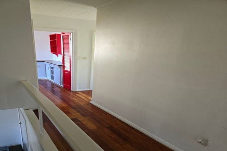 Photo of property in 15 Barton Terrace, Thorndon, Wellington, 6011