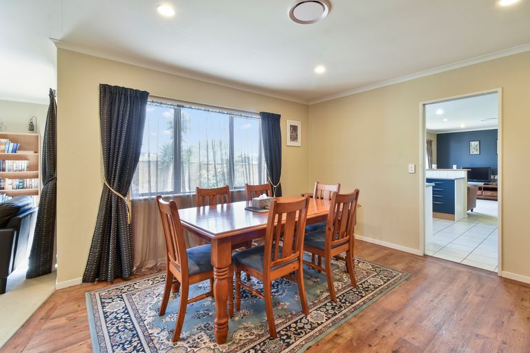 Photo of property in 19 Fergy Crescent, Wattle Downs, Auckland, 2103