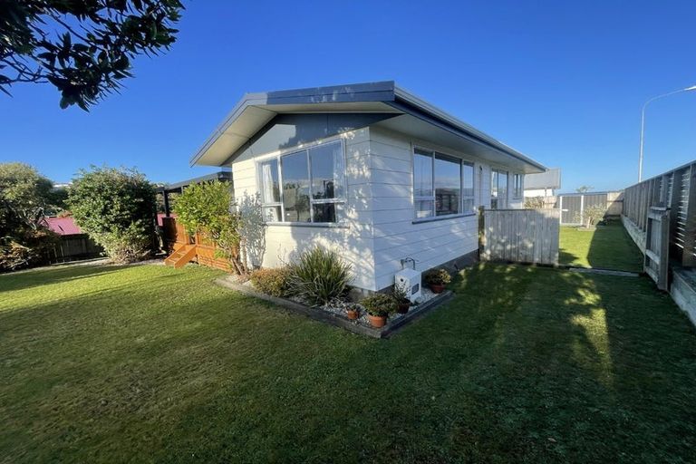 Photo of property in 7 Kaitangata Crescent, Kelson, Lower Hutt, 5010