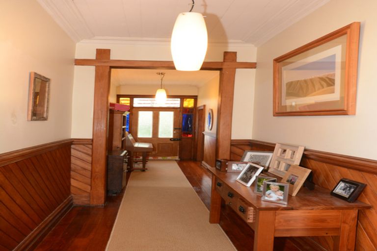 Photo of property in 27 Brough Street, Palmerston, 9430