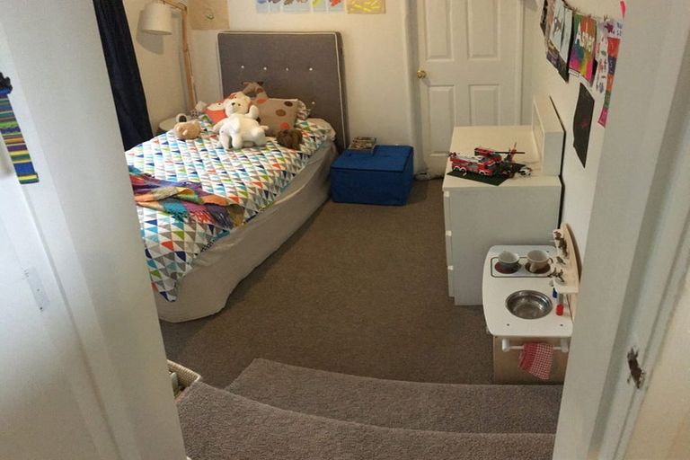 Photo of property in 1/38 Kirrie Avenue, Te Atatu South, Auckland, 0610