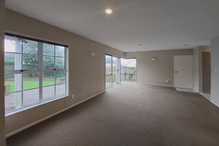 Photo of property in 2/163 Whitford Road, Somerville, Auckland, 2014