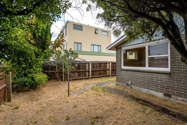 Photo of property in 2/37 Matipo Street, Riccarton, Christchurch, 8041