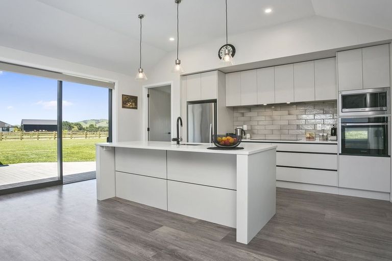 Photo of property in 46 Seachange Drive, Leamington, Cambridge, 3432