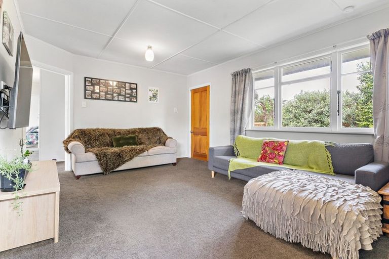 Photo of property in 77 Kent Street, Carterton, 5713