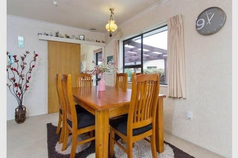 Photo of property in 3/409 West Coast Road, Glen Eden, Auckland, 0602