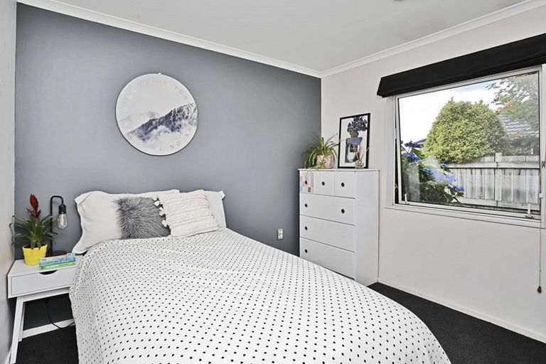 Photo of property in 16 Hoffman Court, Waikiwi, Invercargill, 9810