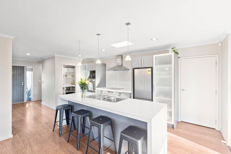 Photo of property in 18 Eastridge Terrace, Huntington, Hamilton, 3210