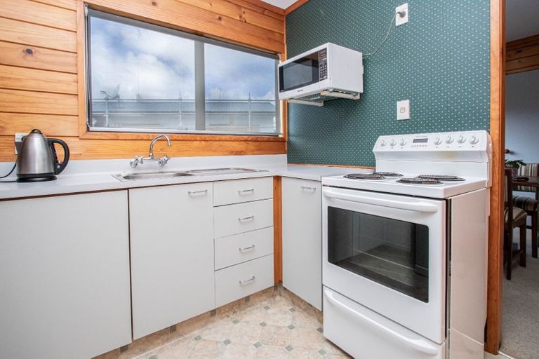 Photo of property in 1 Beadle Place, St Andrews, Hamilton, 3200