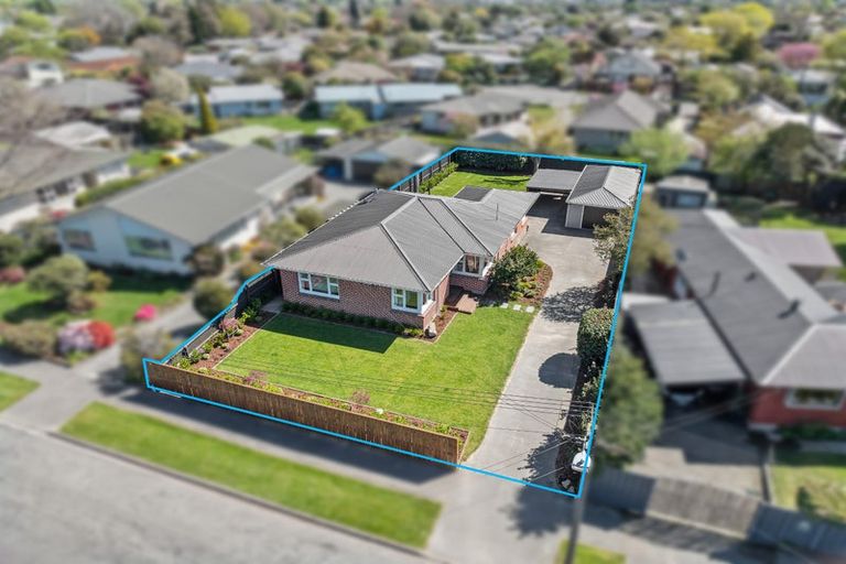 Photo of property in 31 Flower Street, Bryndwr, Christchurch, 8053