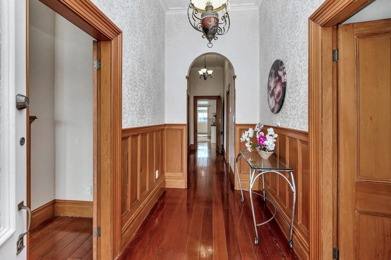 Photo of property in 6 Shortland Street, Regent, Whangarei, 0112