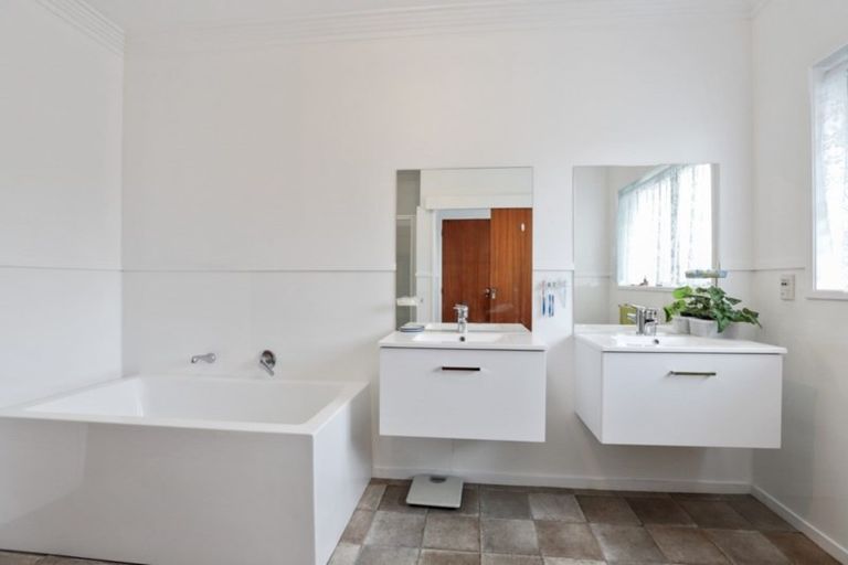 Photo of property in 65 Young Street, Morrinsville, 3300