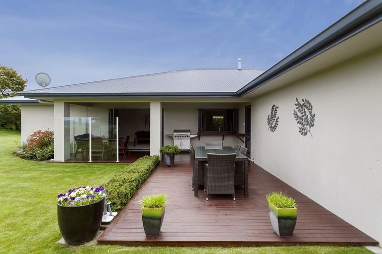 Photo of property in 6 Carpentras Way, Nukuhau, Taupo, 3330