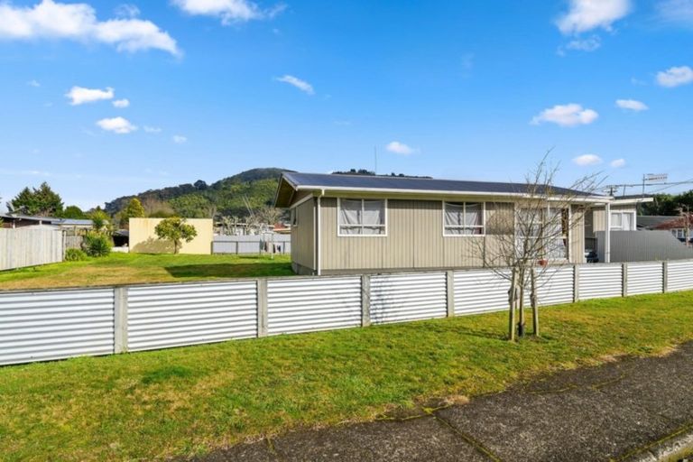 Photo of property in 11 Isobel Street, Fairy Springs, Rotorua, 3015