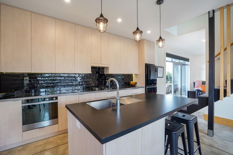 Photo of property in 123 Heretaunga Street, Palmerston North, 4414