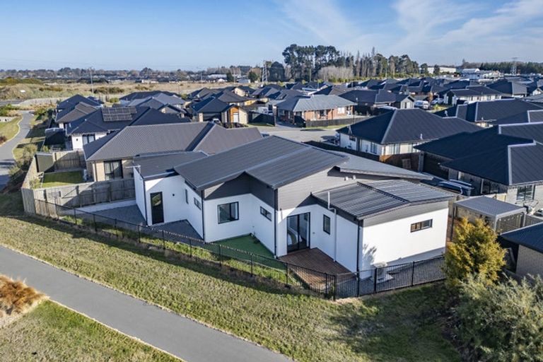 Photo of property in 7 Dianthus Place, Wigram, Christchurch, 8025