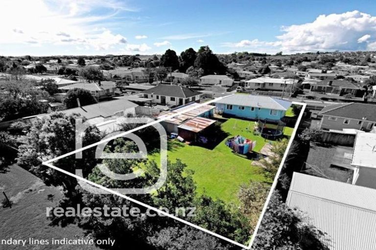 Photo of property in 33 Sutton Crescent, Papakura, 2110