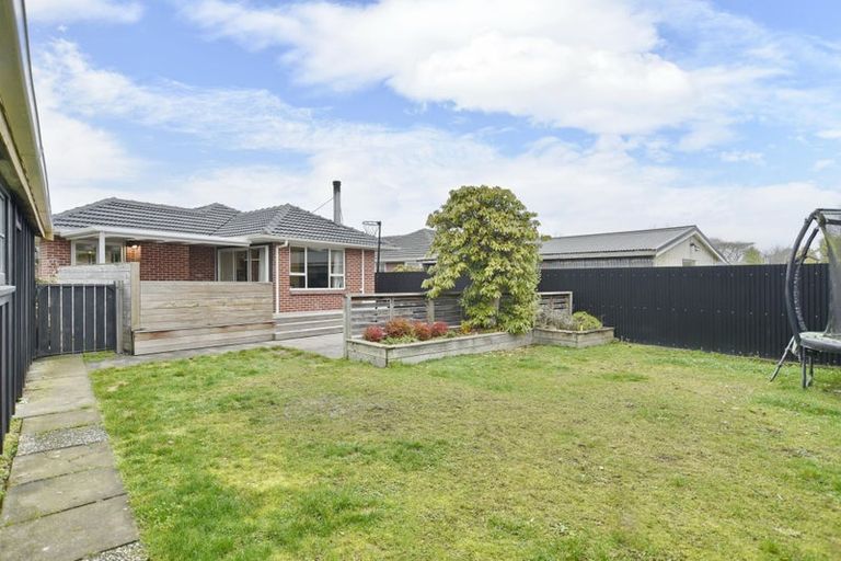 Photo of property in 57 Liverton Crescent, Bishopdale, Christchurch, 8053