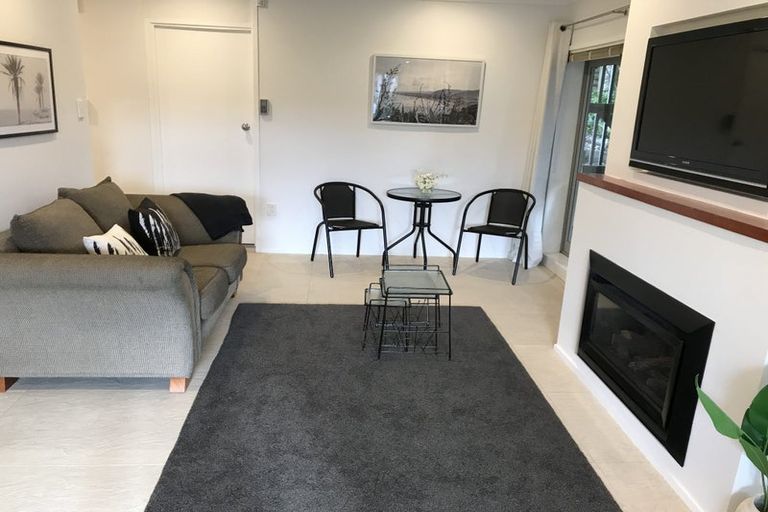 Photo of property in 44 Colmar Road, Mellons Bay, Auckland, 2014