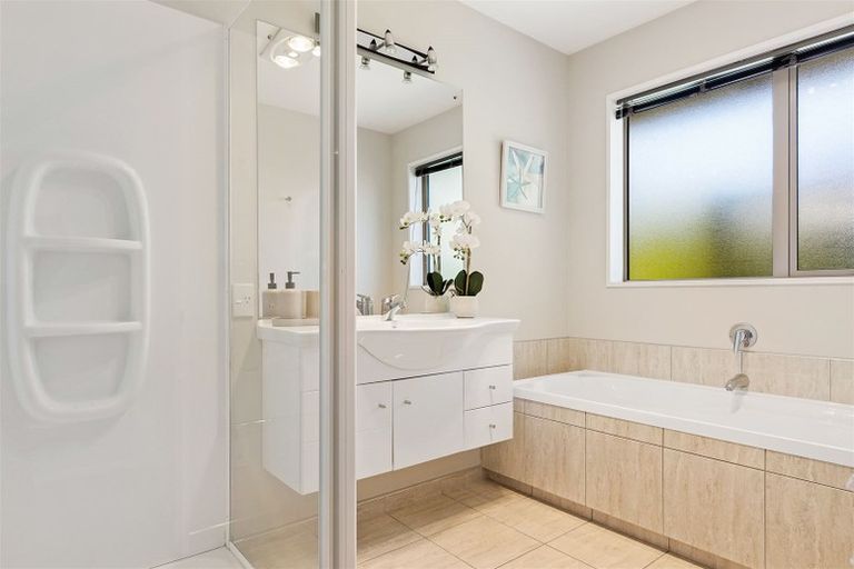 Photo of property in 40 Burbank Drive, Aidanfield, Christchurch, 8025