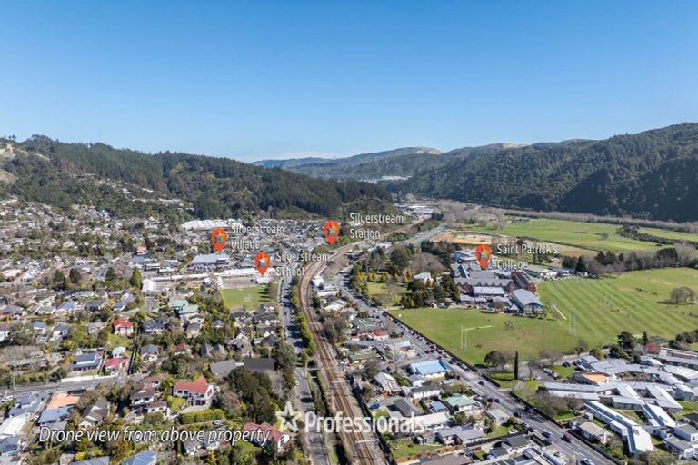 Photo of property in 8 Coates Grove, Silverstream, Upper Hutt, 5019