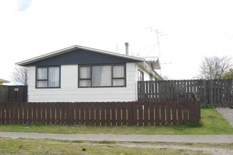 Photo of property in 4 Tawa Street, Edgecumbe, 3120