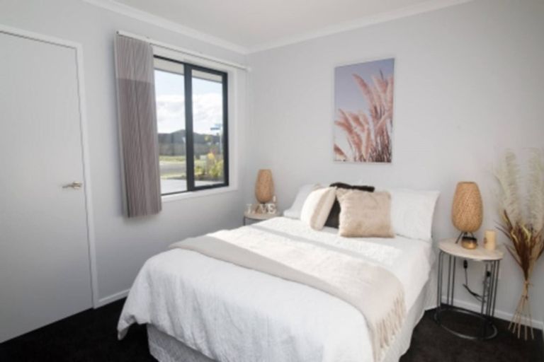 Photo of property in 138 Taupaki Road, Taupaki, 0782